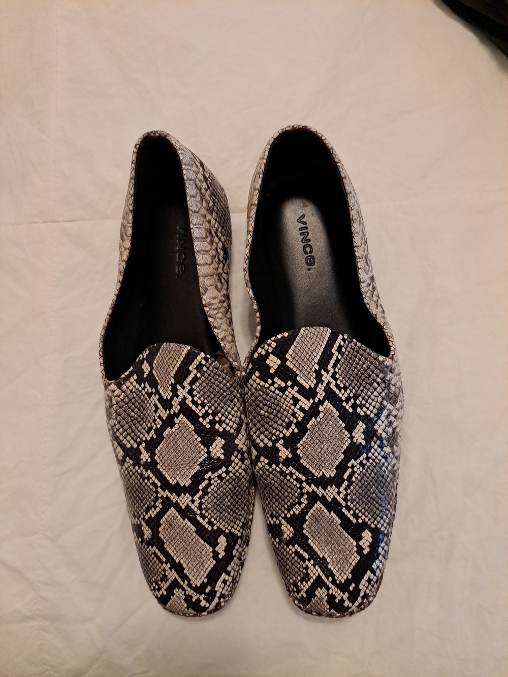 Vince Loafers Paz Gray Brown Cream Snake-Print Leather Size 9 Slip-On Flats